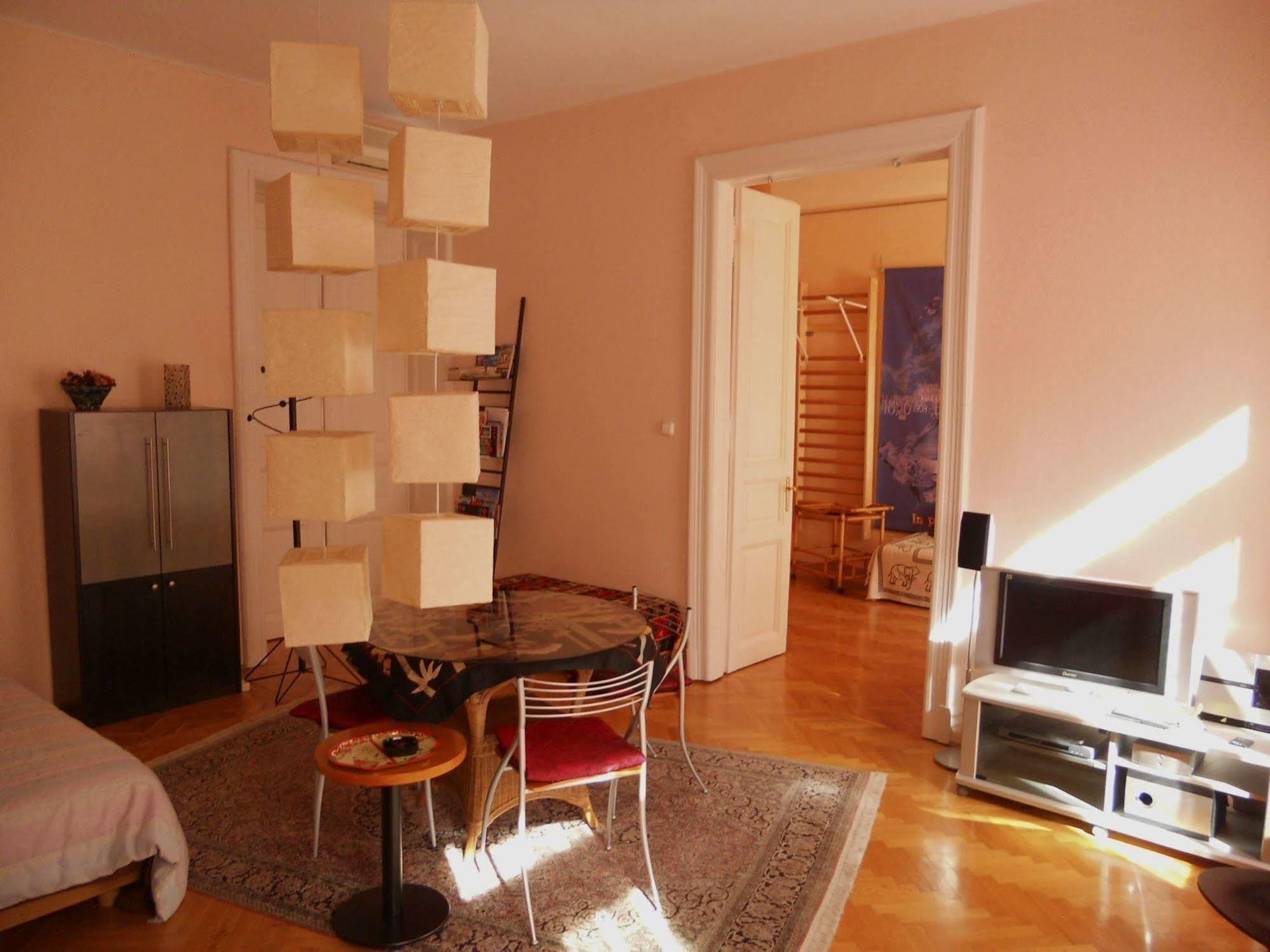 Edith'S Place In Budapest Kültér fotó